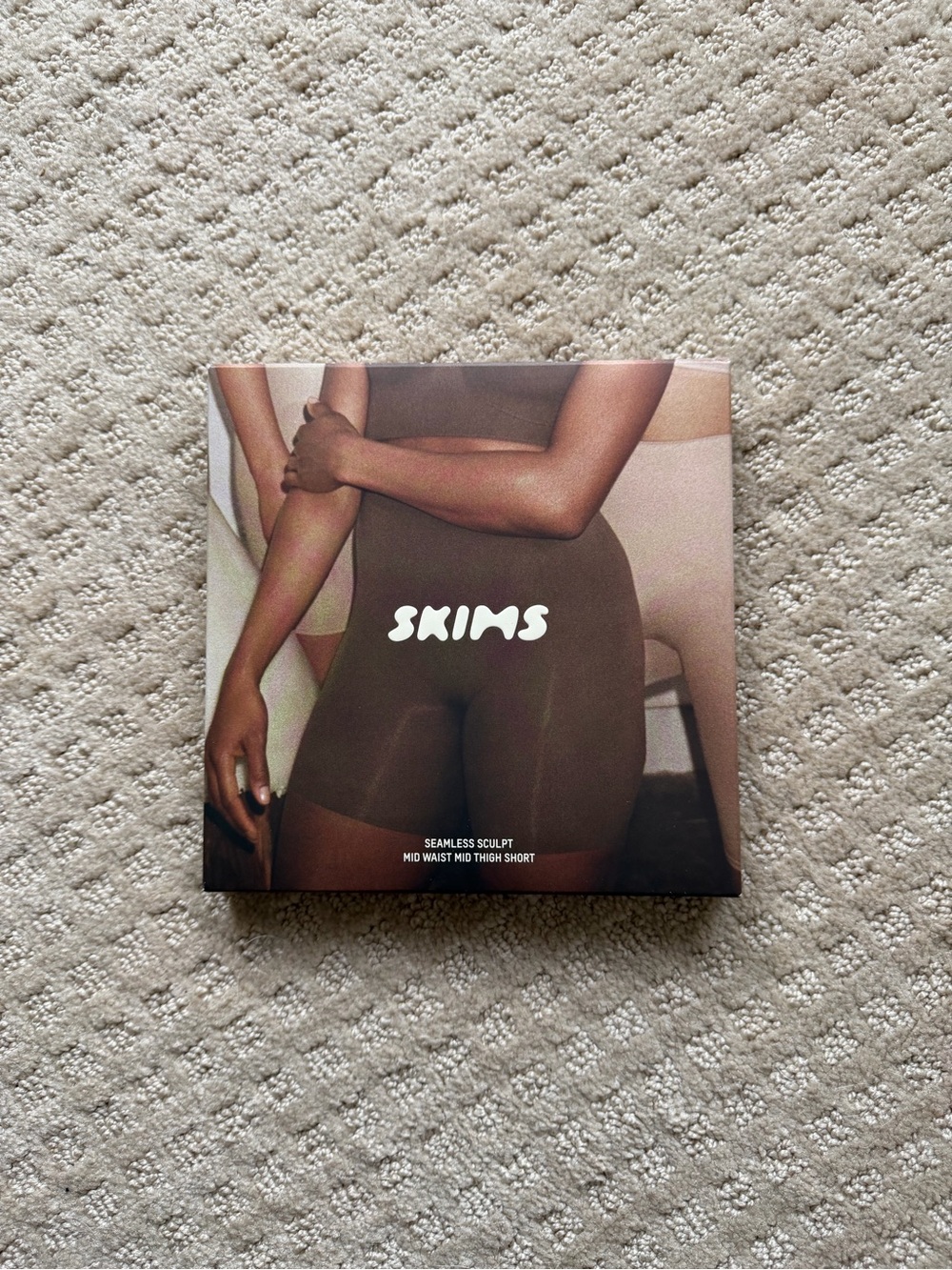SKIMS Seamless Sculpt Mid-Thigh Short in Onyx (Black)